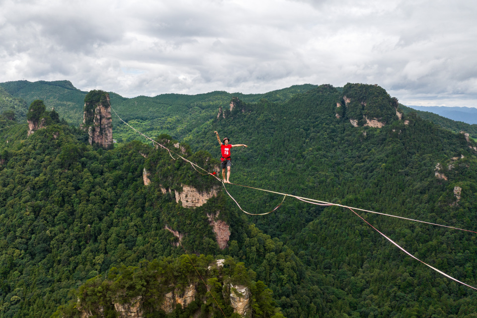 rJLjT, qnIAA rJLjT, qnIAA