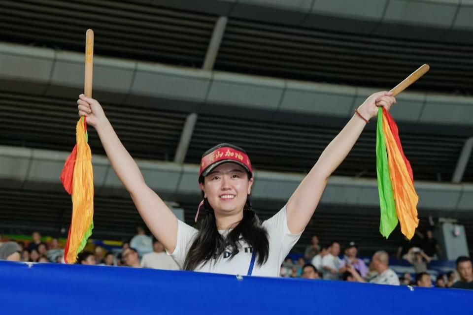 Ya, 专程前来为, 付报酬